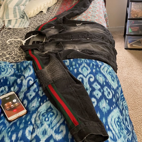 Black - Picture 2 of 4